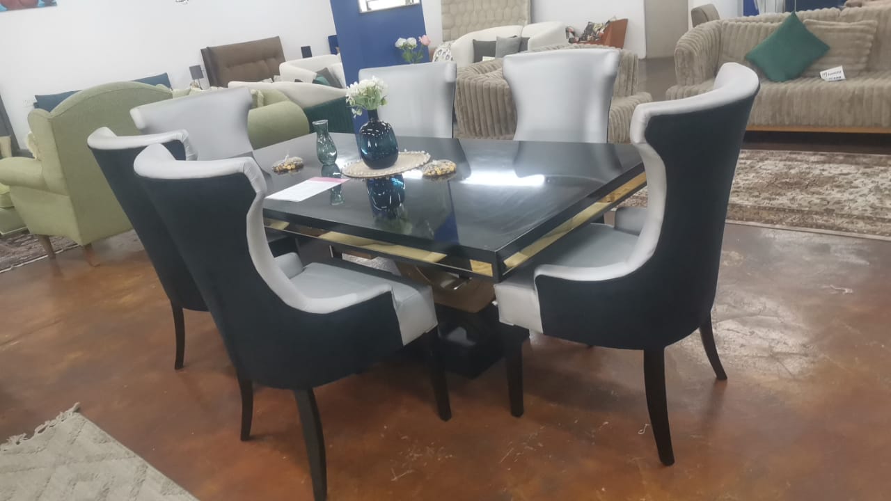 Leo Dining Set