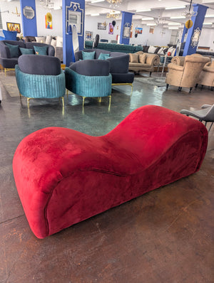 Tuhma Chaise