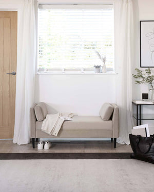 Levine Banquette